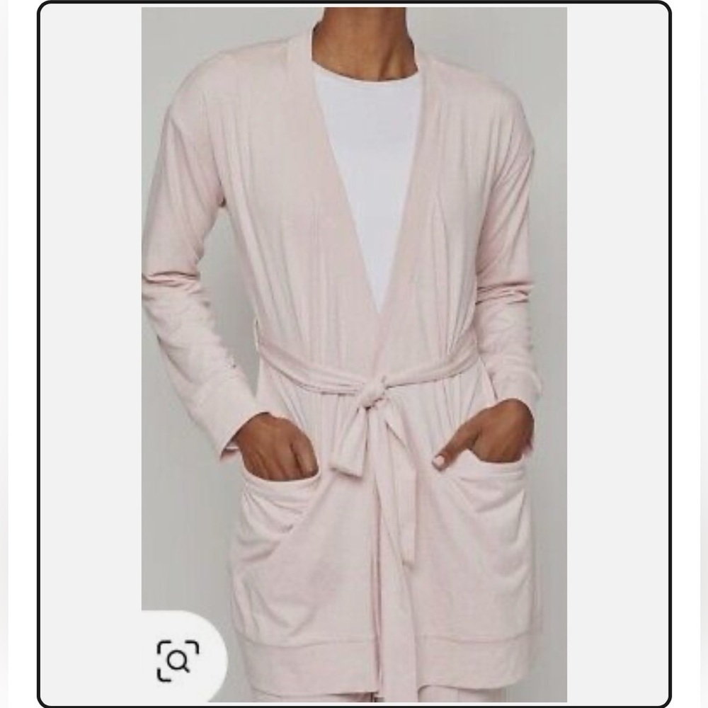Four lap stratus wrap robe